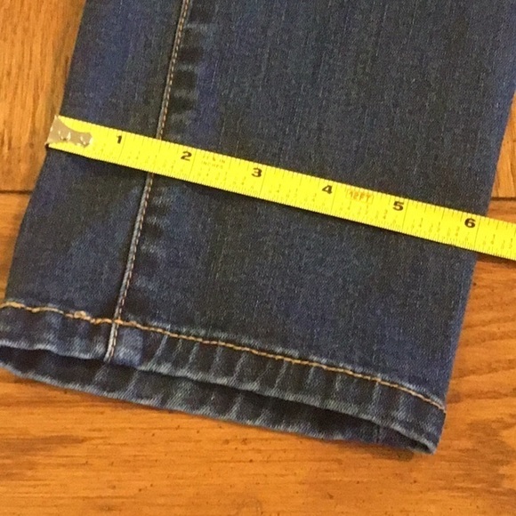 American Rag denim blue jeans. Women’s size 11, 28” inseam. Skinny jeans - Picture 9 of 15